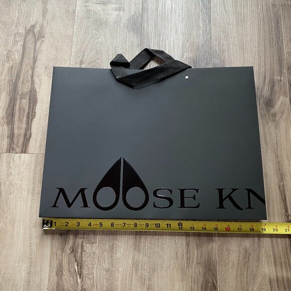 Large Moose Knuckles Shopping Bag - Picture 3 of 4